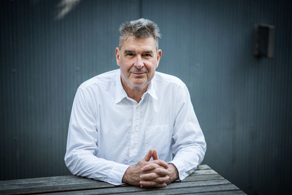 Beseda s novinářem Tomášem Etzlerem - DIVADLO NA MANINÁCH