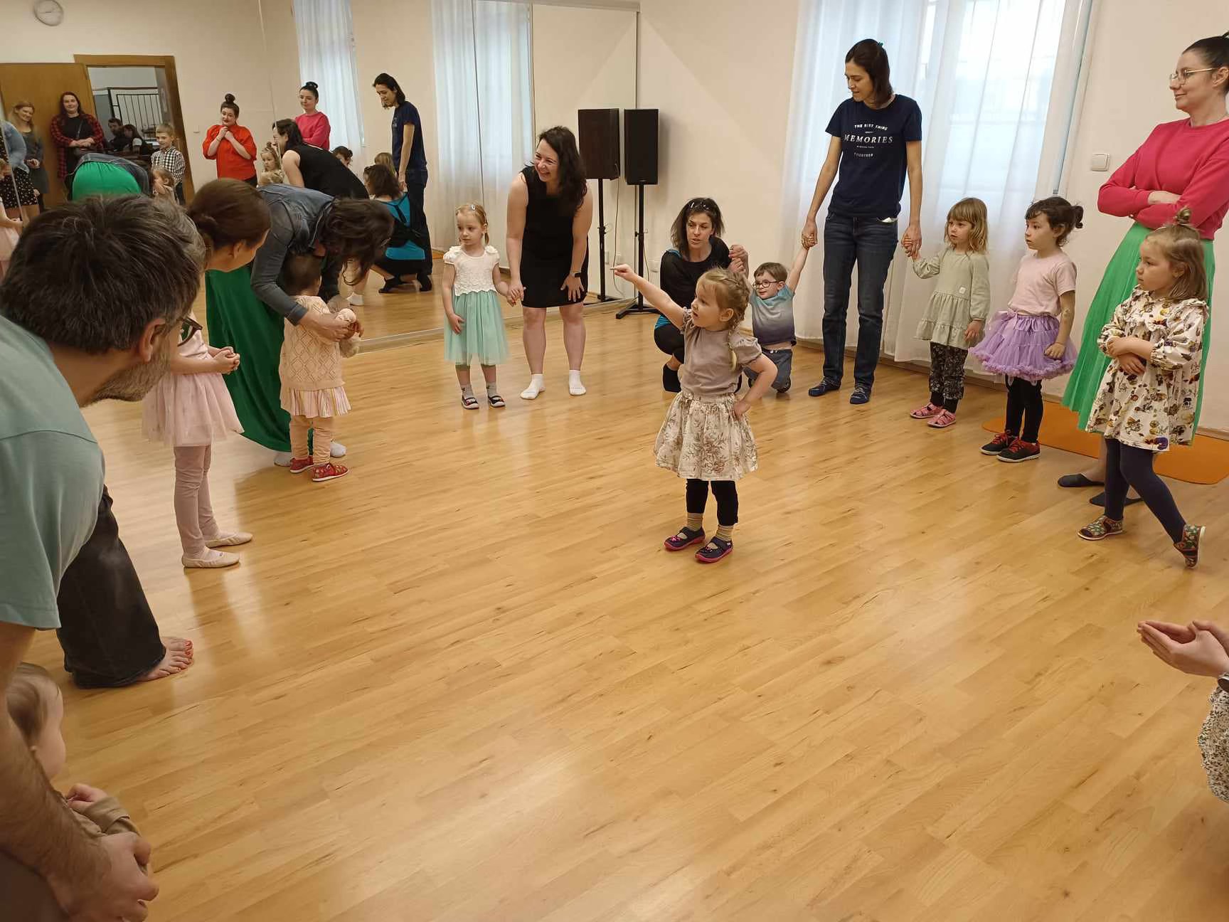 Detská školička tanca so Šarvancami