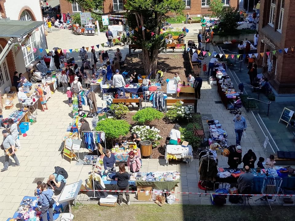Nachbarschafts-Flohmarkt