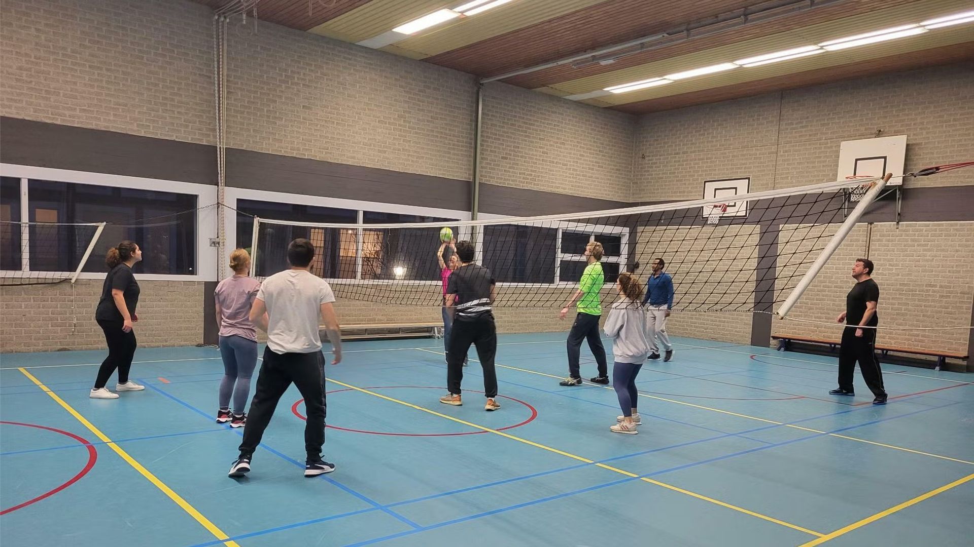Volleyball @ Doelenplein (Activity to meet new people)