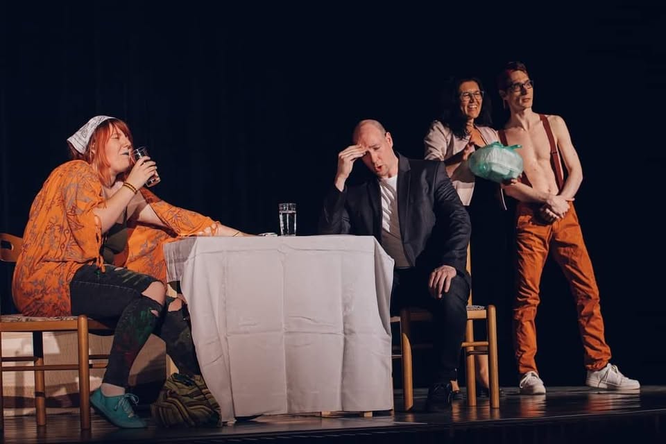 How to get a child from the house (situational comedy)