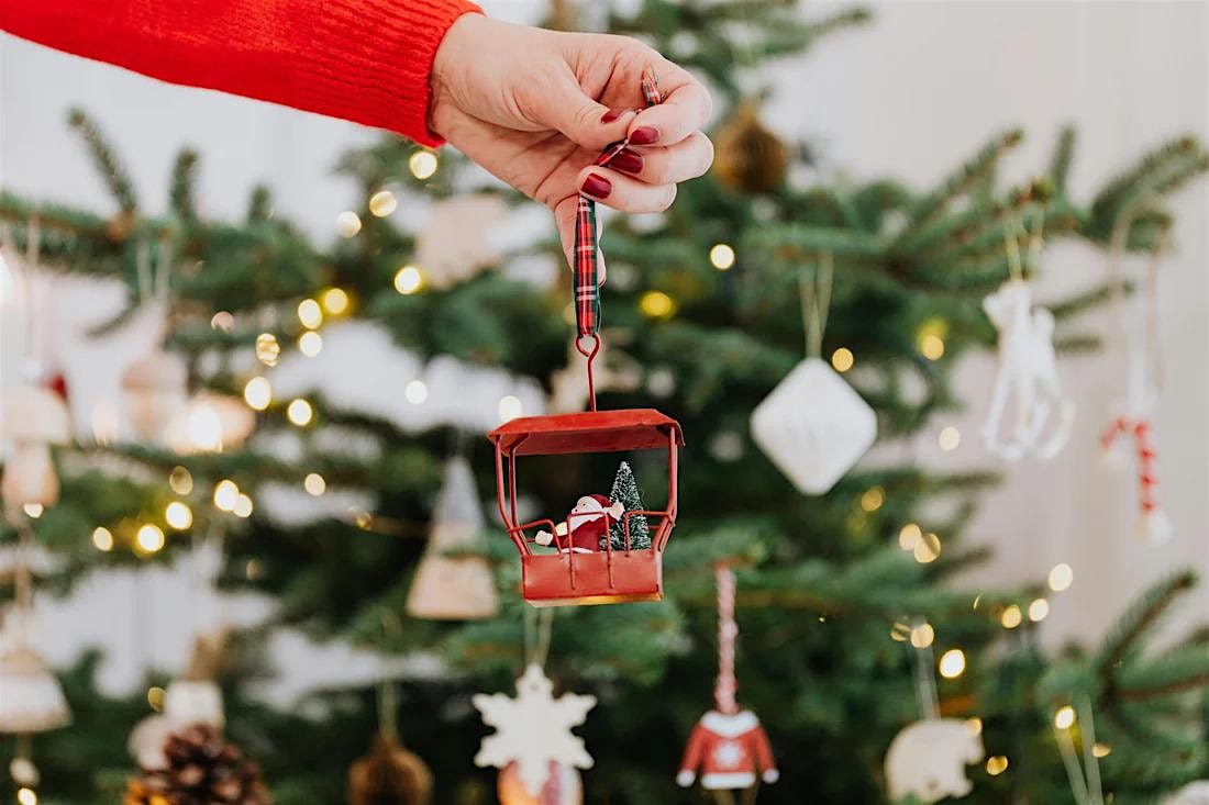 Make Christmas Ornaments With Clay & Drink Punsch