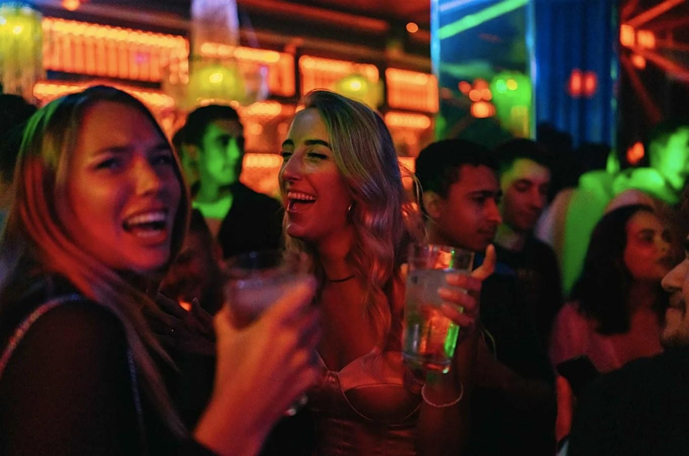 Amsterdam: Ludwig's Queer Pub Crawl with VIP Club Entry
