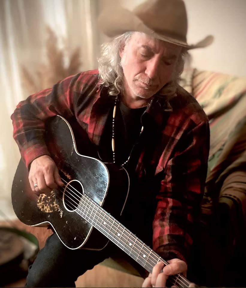 LIVE MUSIC: Jody Carroll