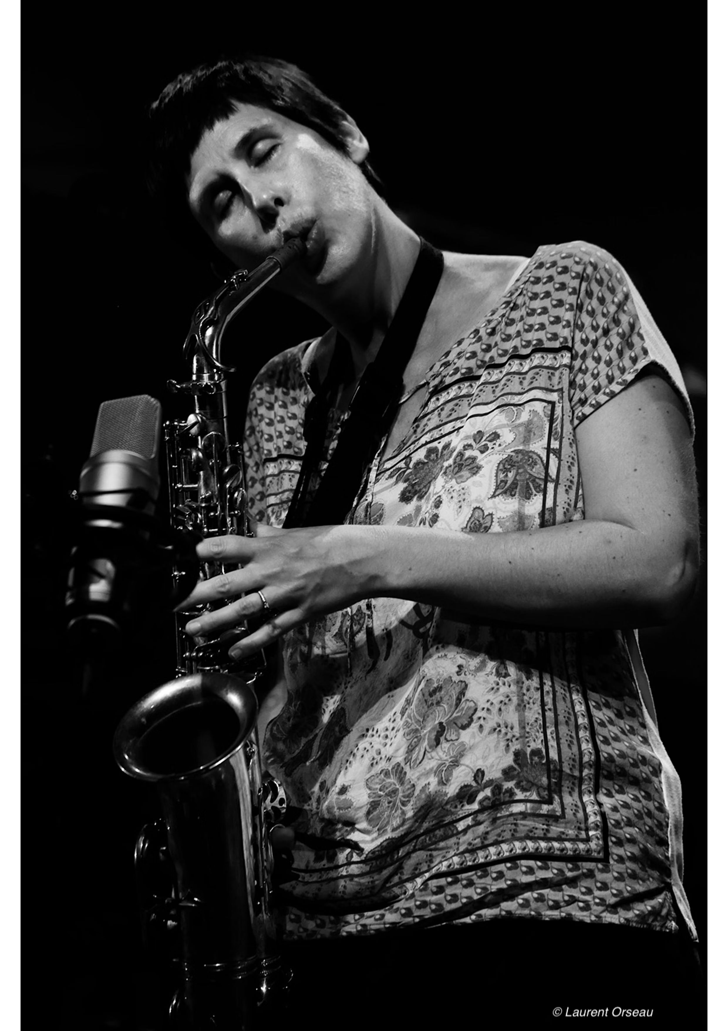 Audrey Lauro (alto sax) & Michel Doneda (soprano and sopranino sax)
