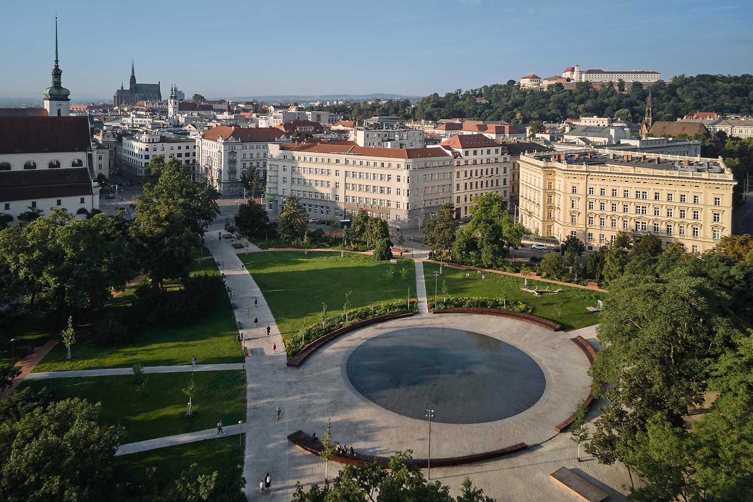 Mezi betonem a zelení: Jak najít rovnováhu?