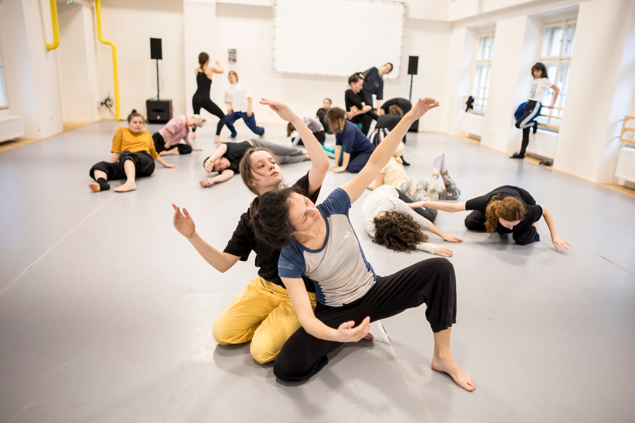 INBETWEEN MOVEMENTS WORKSHOP Soňa Ferienčíková, Adrienn Hód