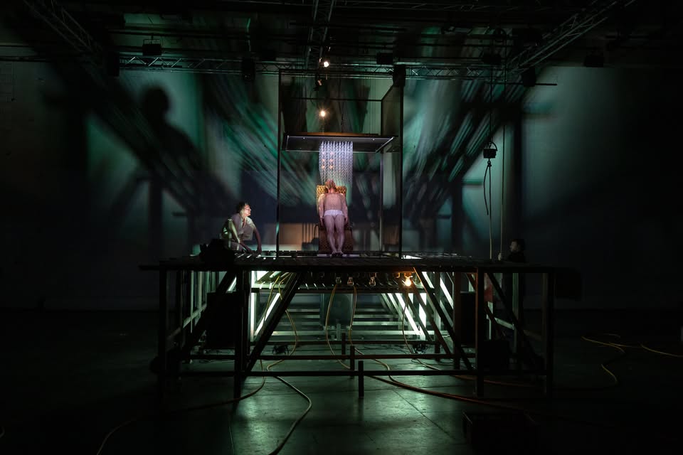 Franz Kafka / Katharina Schmitt: Aparát
