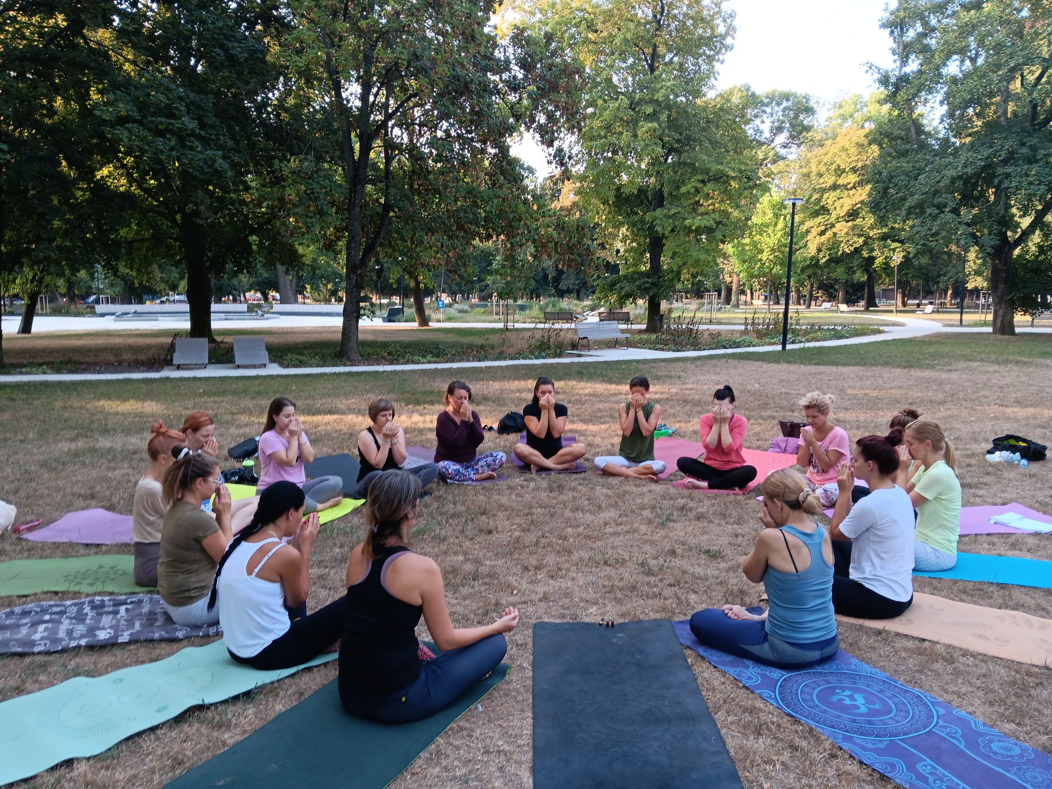 Yoga na Sihoti po roku