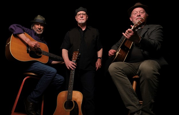 LIVE MUSIC: The Fabulous Deck Boys
