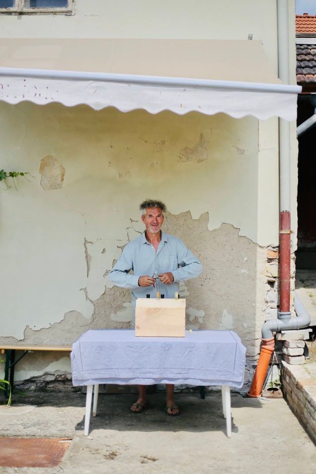 Homme Perdu v Kapli