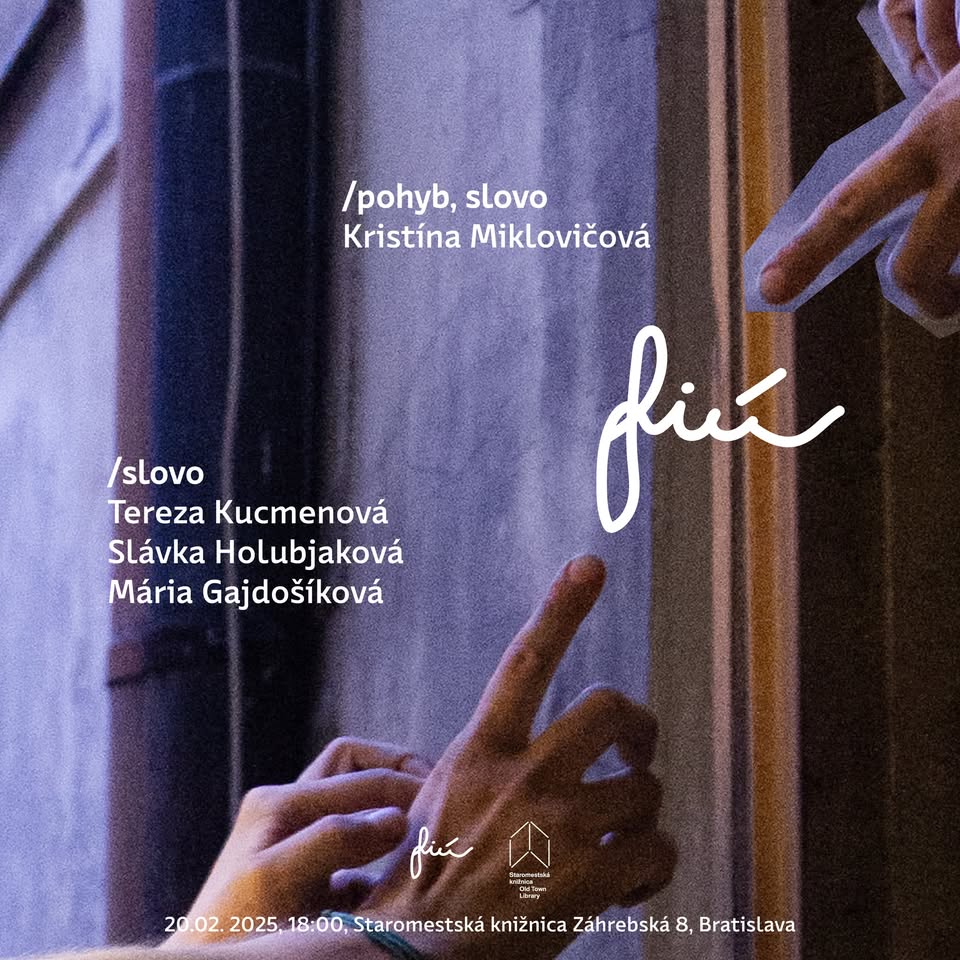 Fiú v knižnici