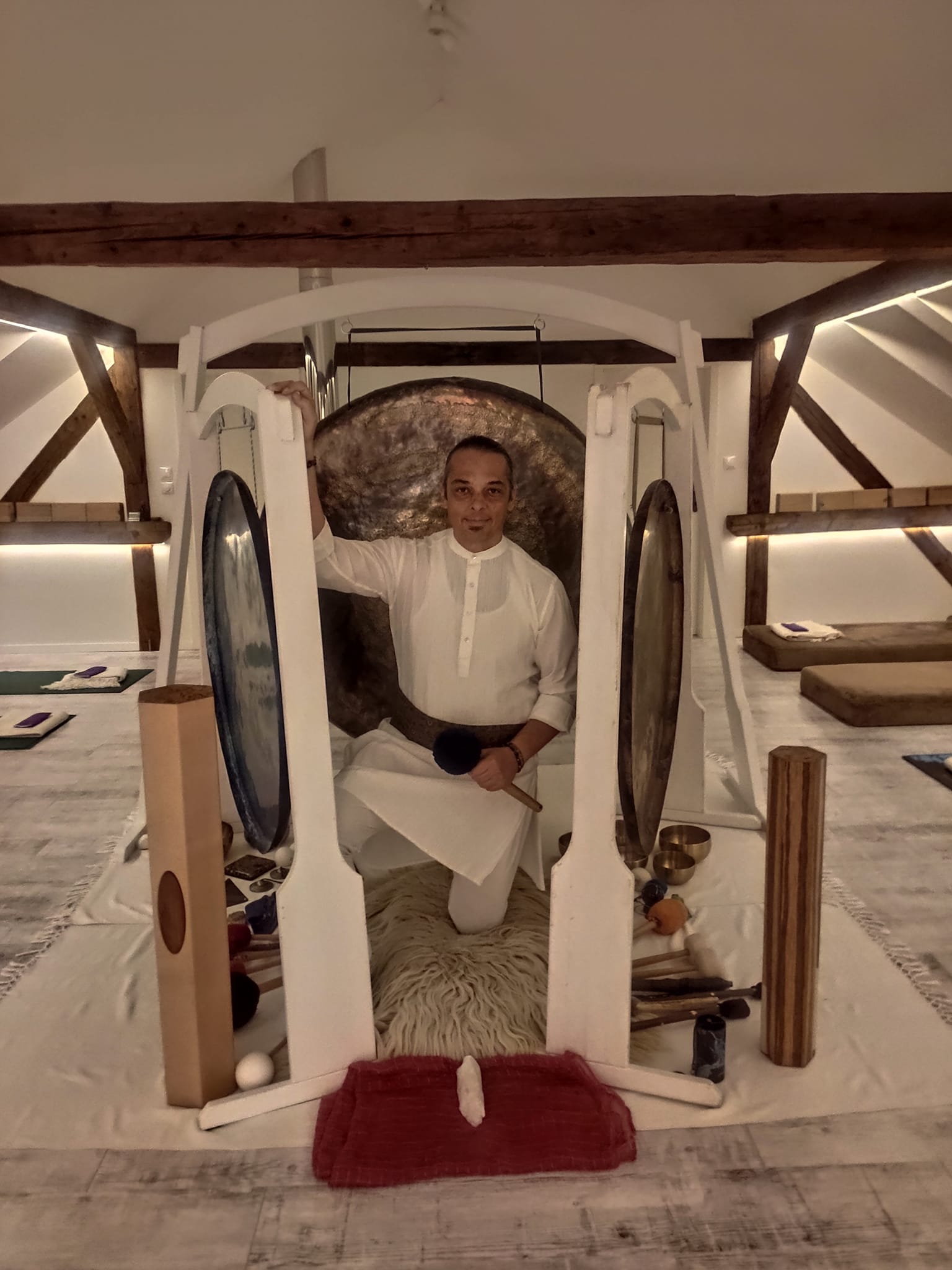 Liečivá Gongová Meditácia Brno - Gong Meditation Brno with Brij Allen Mahajan