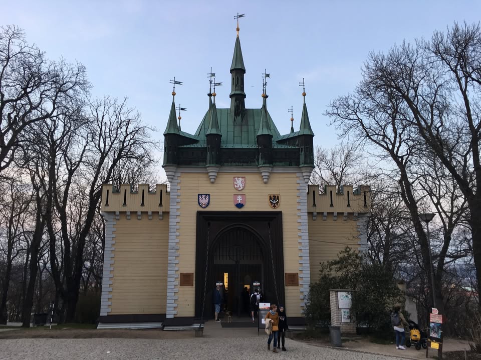Couráme se z Pohořelce na Petřín