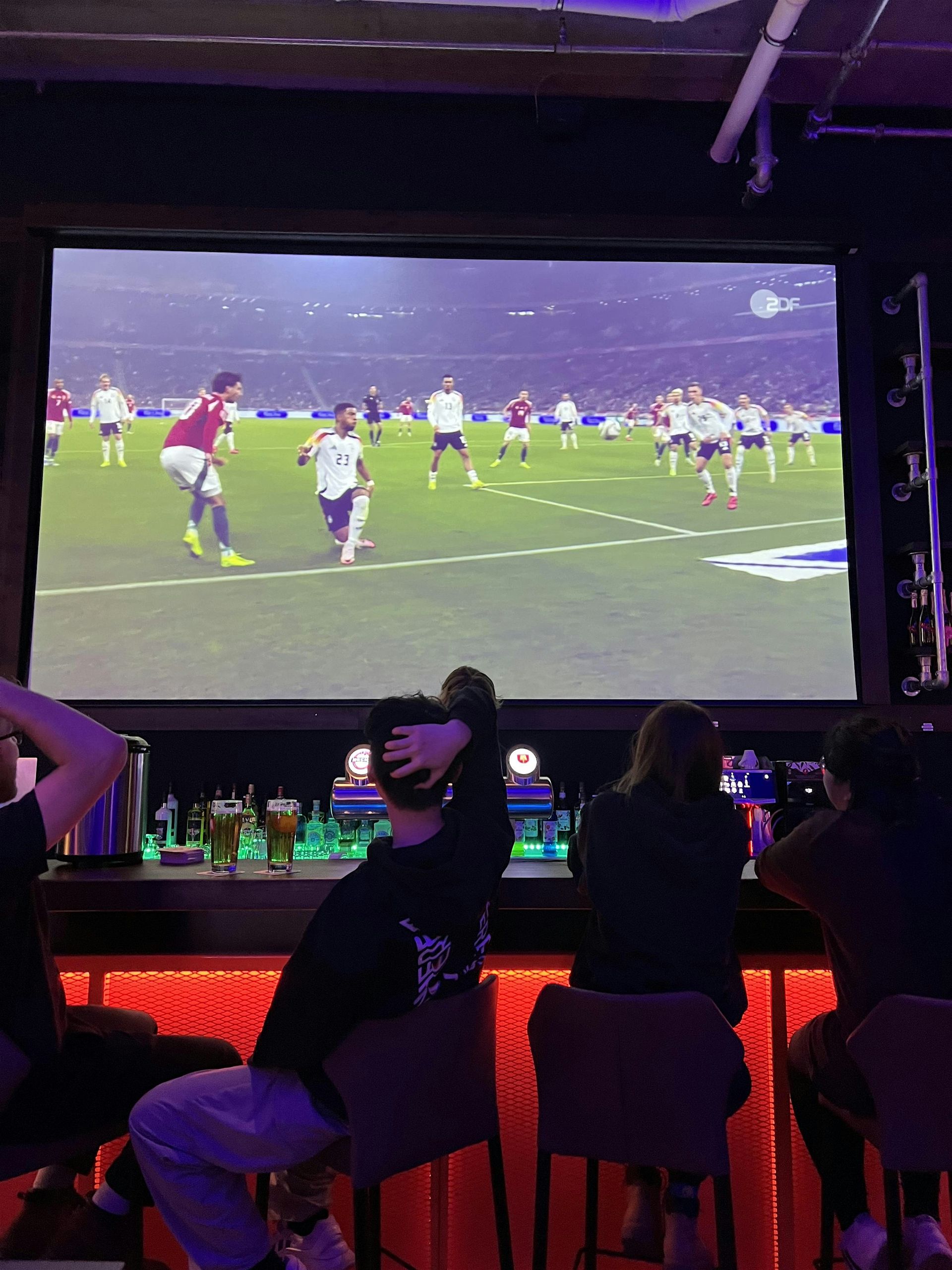 Bundesliga & Premier League Football Public Viewing BIG 5m Screen at Elect