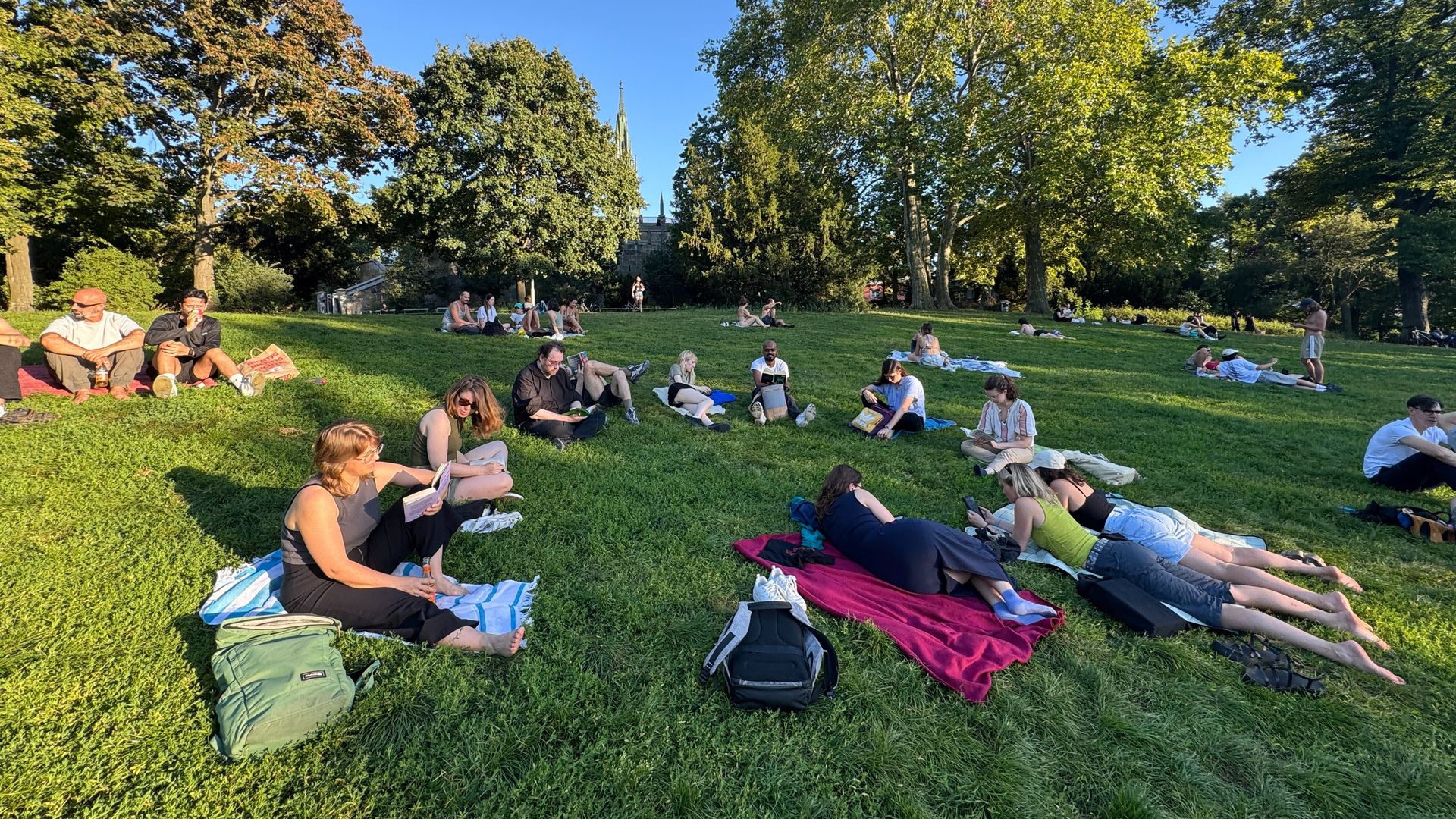 Silent Book Club Session n. 23 - Café am Neuen See!
