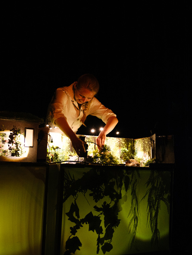 De Krakeling & Munganga presenteren: Dwars door het beton, 4+ by Theater Kwikstart