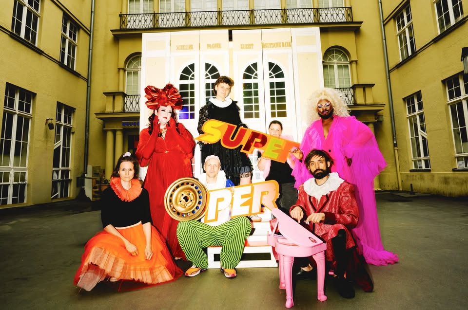BIG IN NEUKÖLLN - Die Super Oper von glanz&krawall