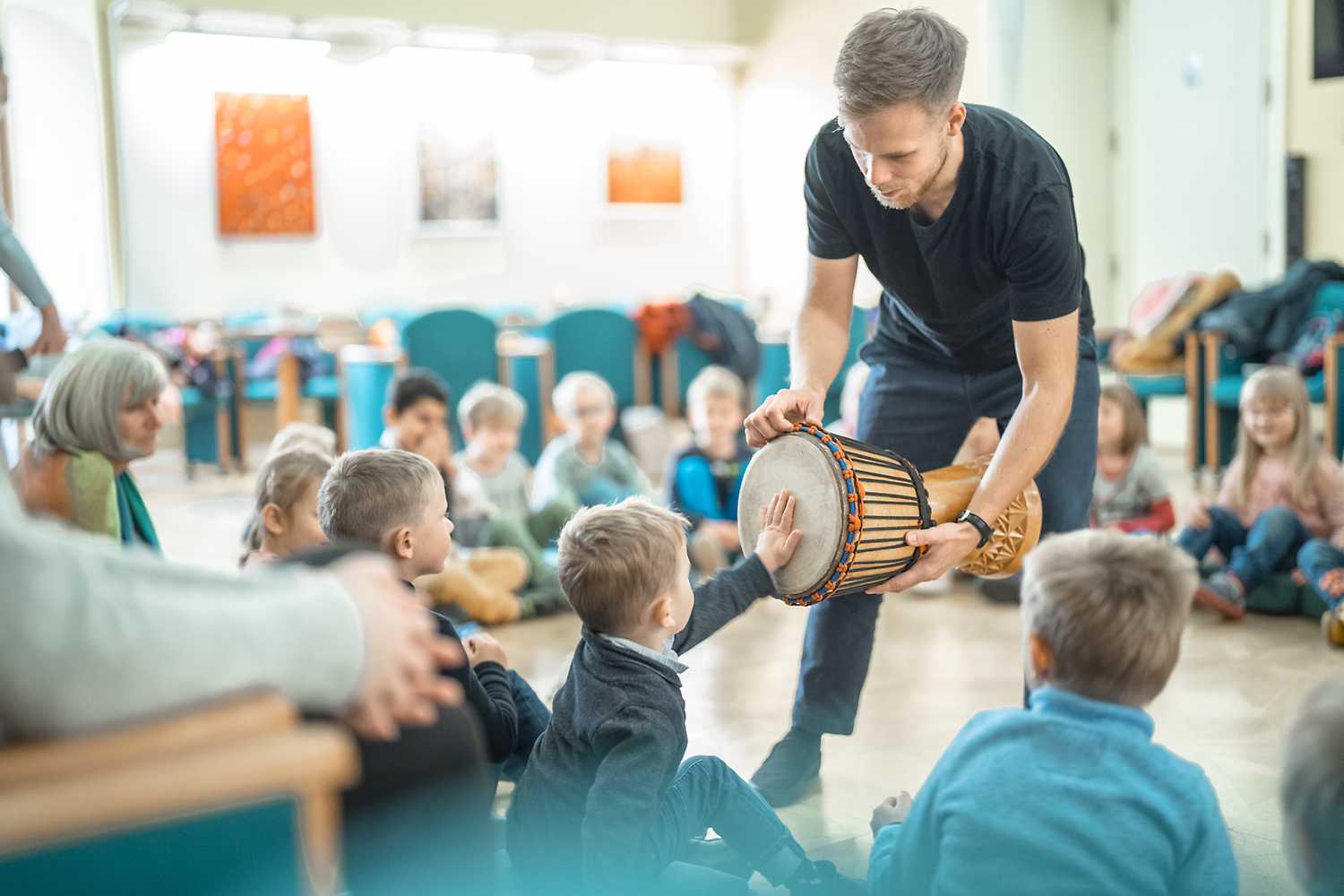 Mladí ladí dětem: Timbalooloo pro rodiče s dětmi