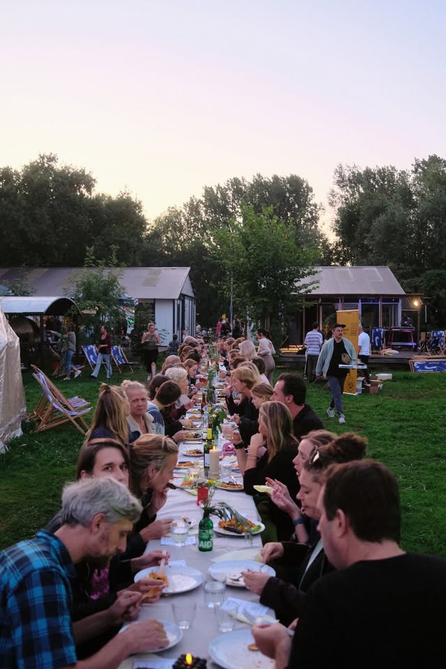 Pop-up restaurant West Beach