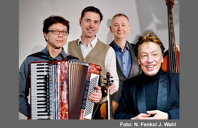"Schnucki, ach Schnucki" - KARSTEN TROYKE & TRIO SCHO