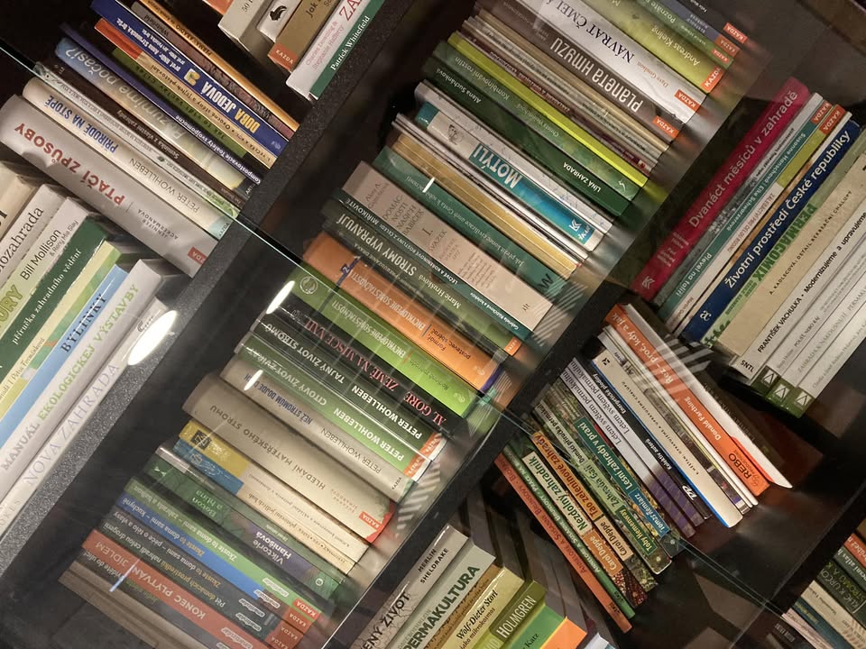 Opening a branch of the permaculture library in Brno