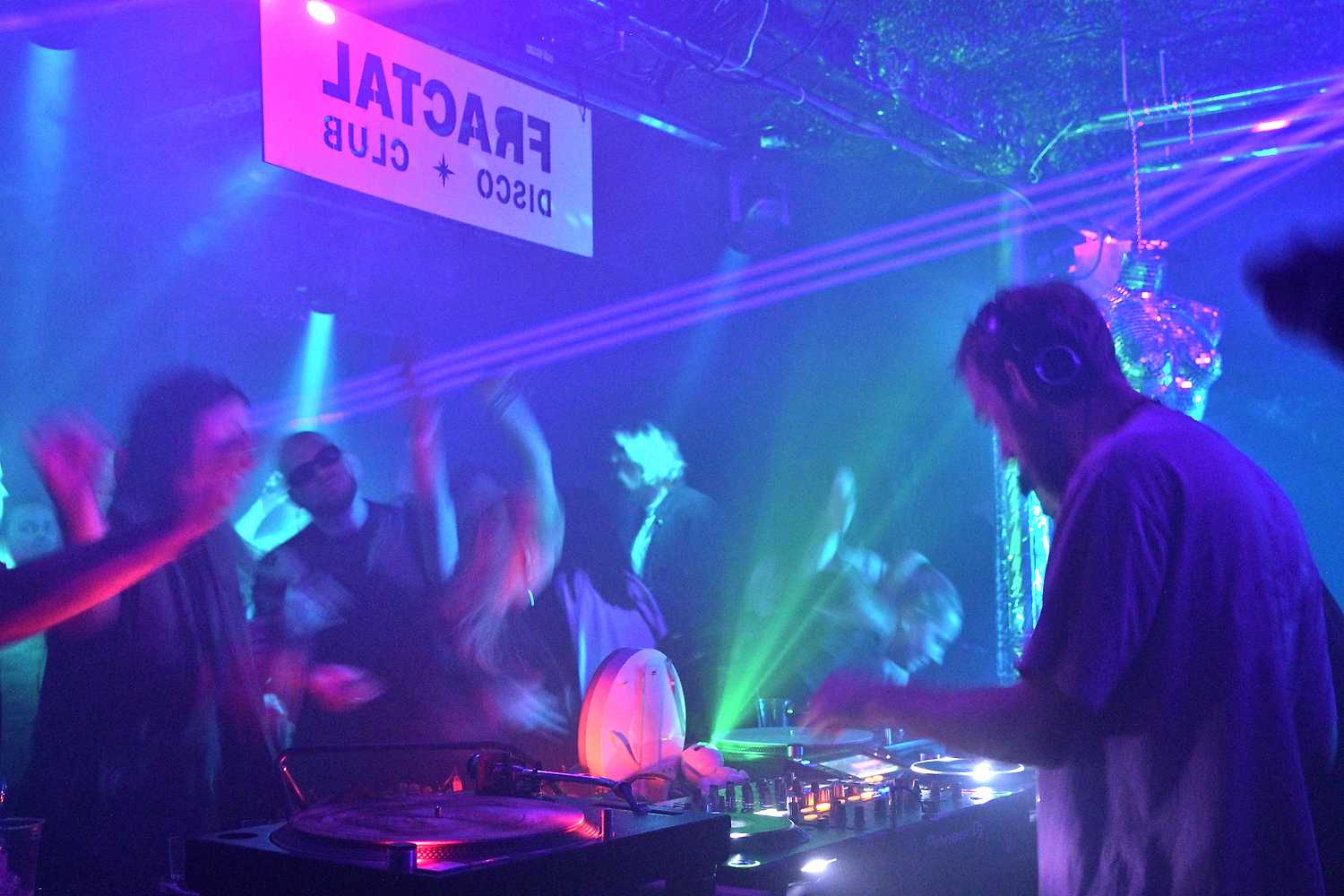 Fractal Disco Club x Danza Synthetica