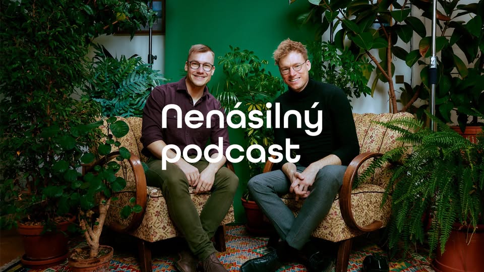 Nenásilný podcast: Jak budovat komunity, které drží pohromadě + křest knihy Když máte co říct