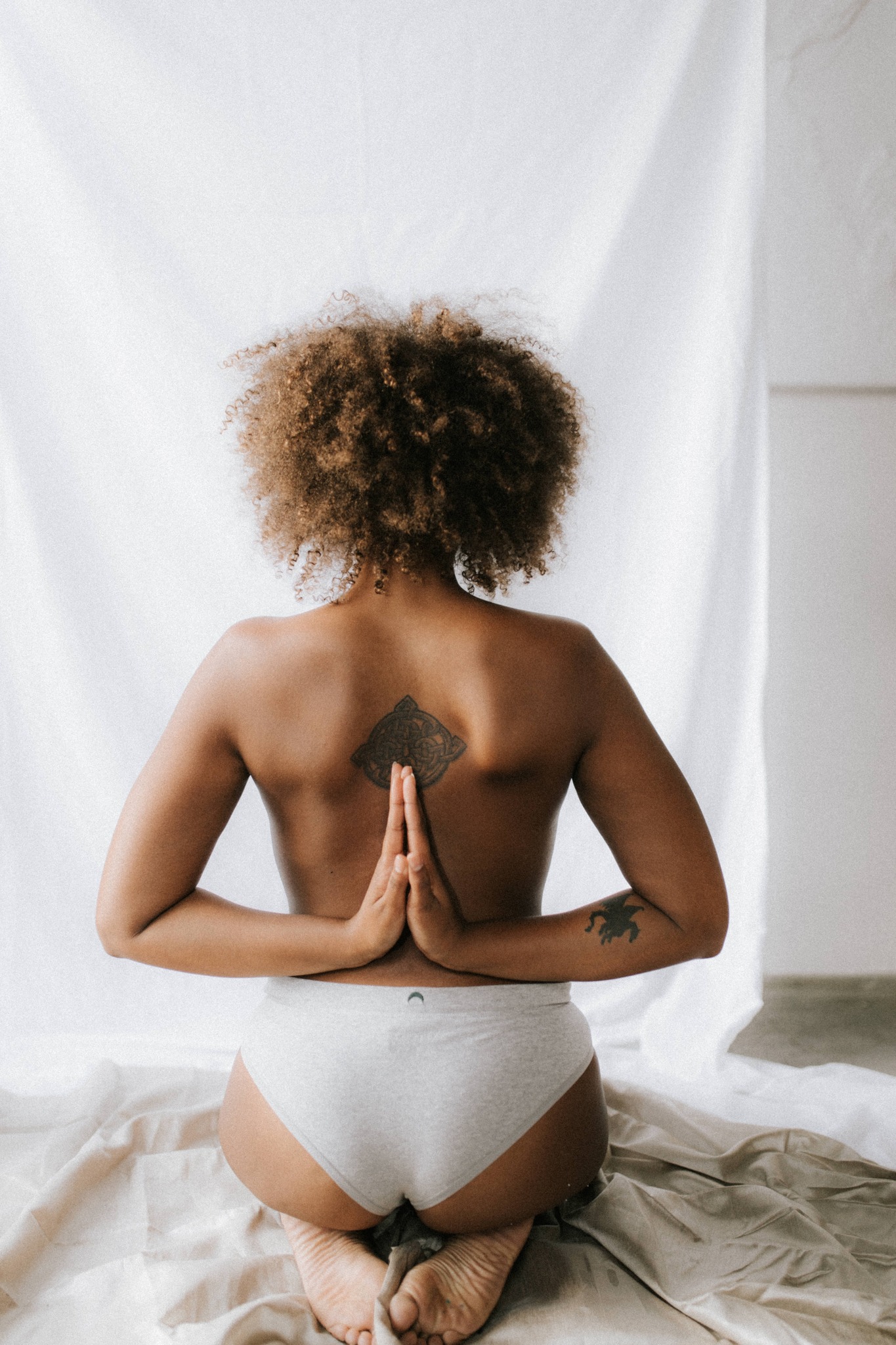 Postnatal yoga prevention course in English