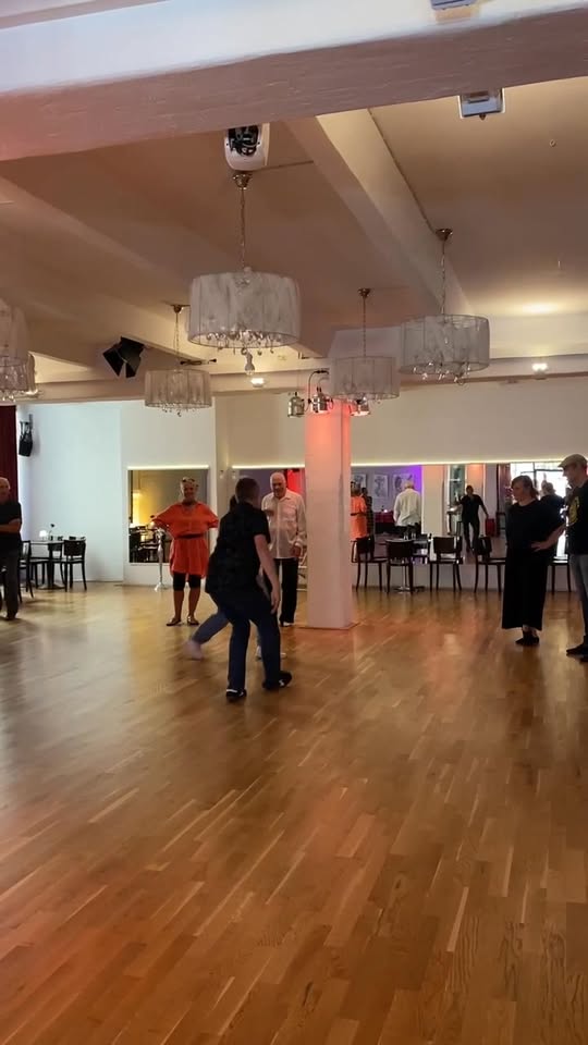 Lindy Hop Beginner