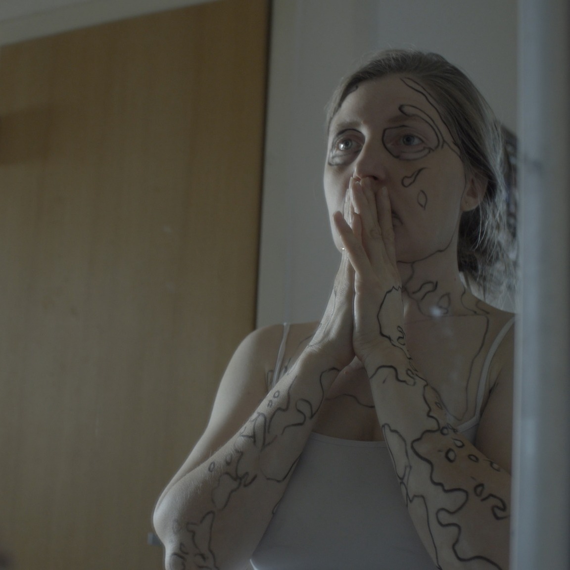 Film ŠEDÁ ZÓNA s panelovou diskusiou