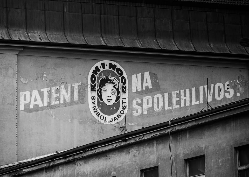 508. Hovory o Praze. Továrna firmy Waldes a spol. v Praze – Vršovicích