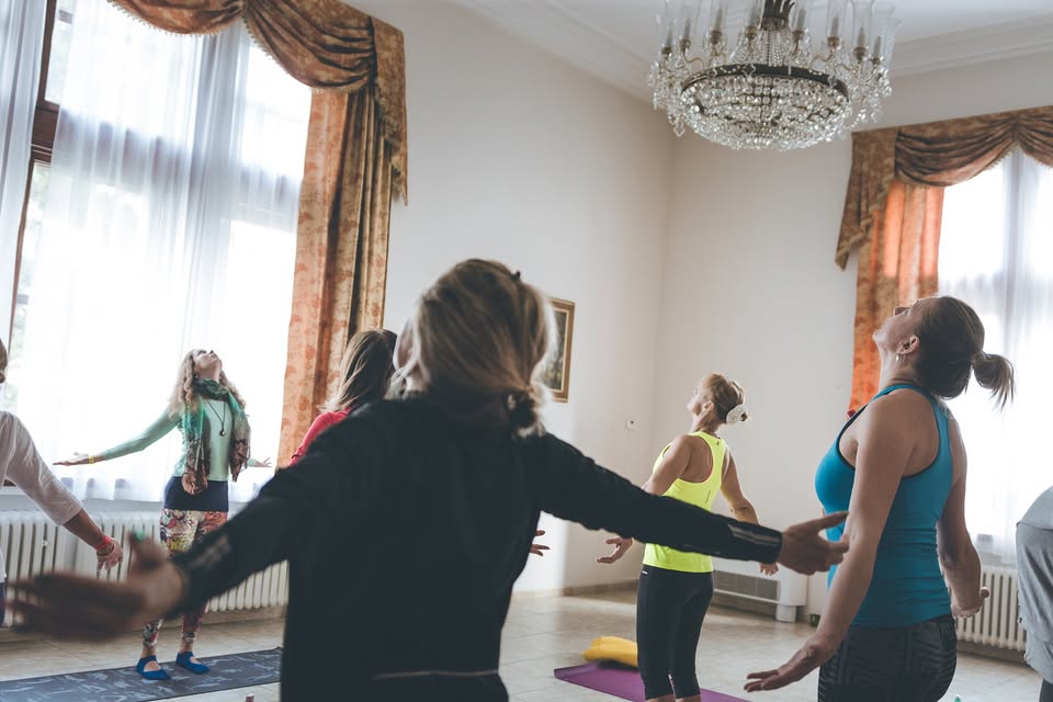 Morning Yoga / Čikung - online together (Thursdays)