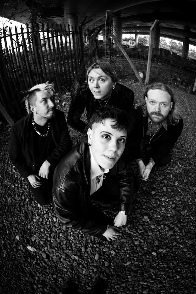 Maz & The Phantasms [psychodelic rock°glasgow°uk] x Schokoladen