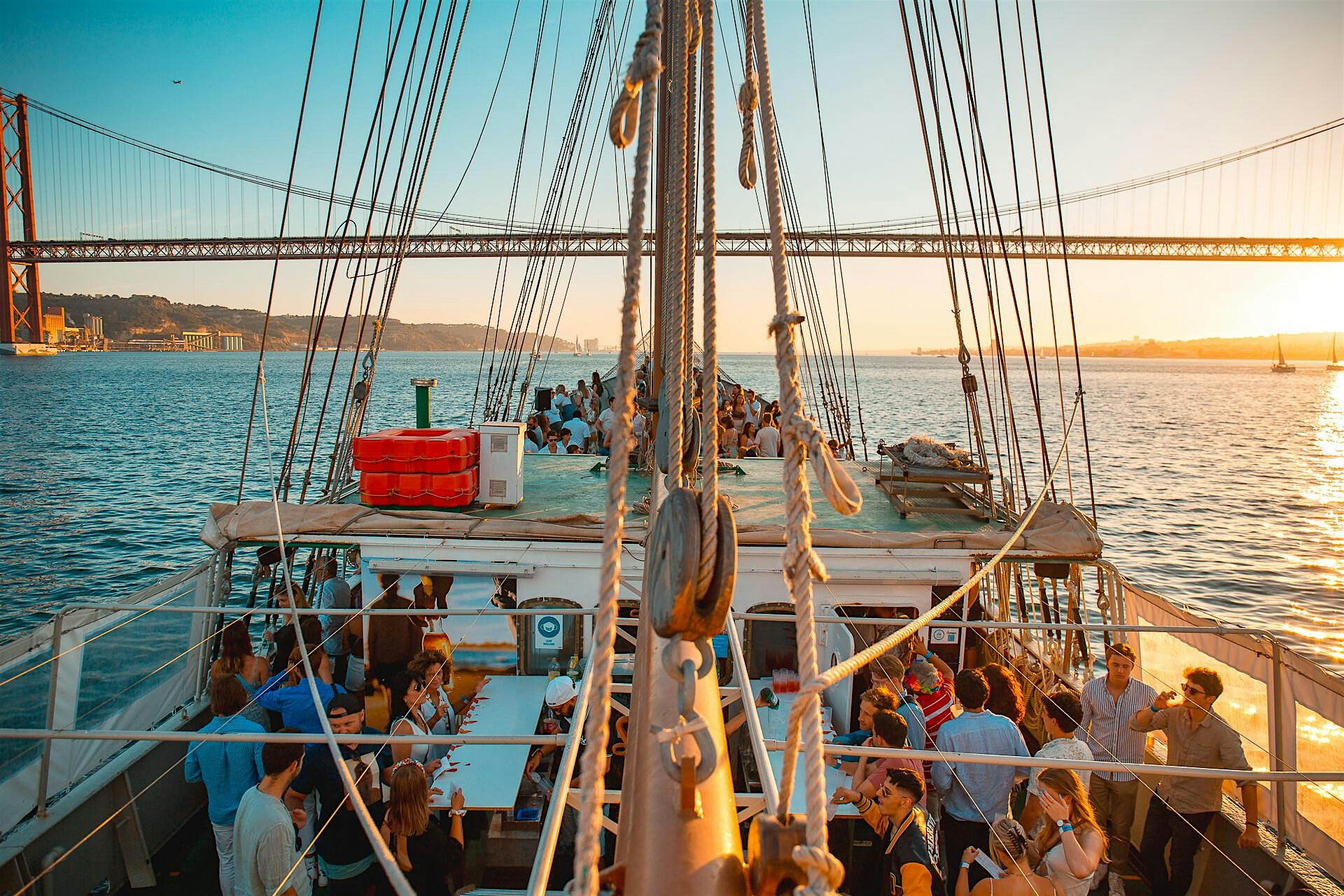 Lisbon Boat Party - Live DJ & Afterparty with VIP Club Entry