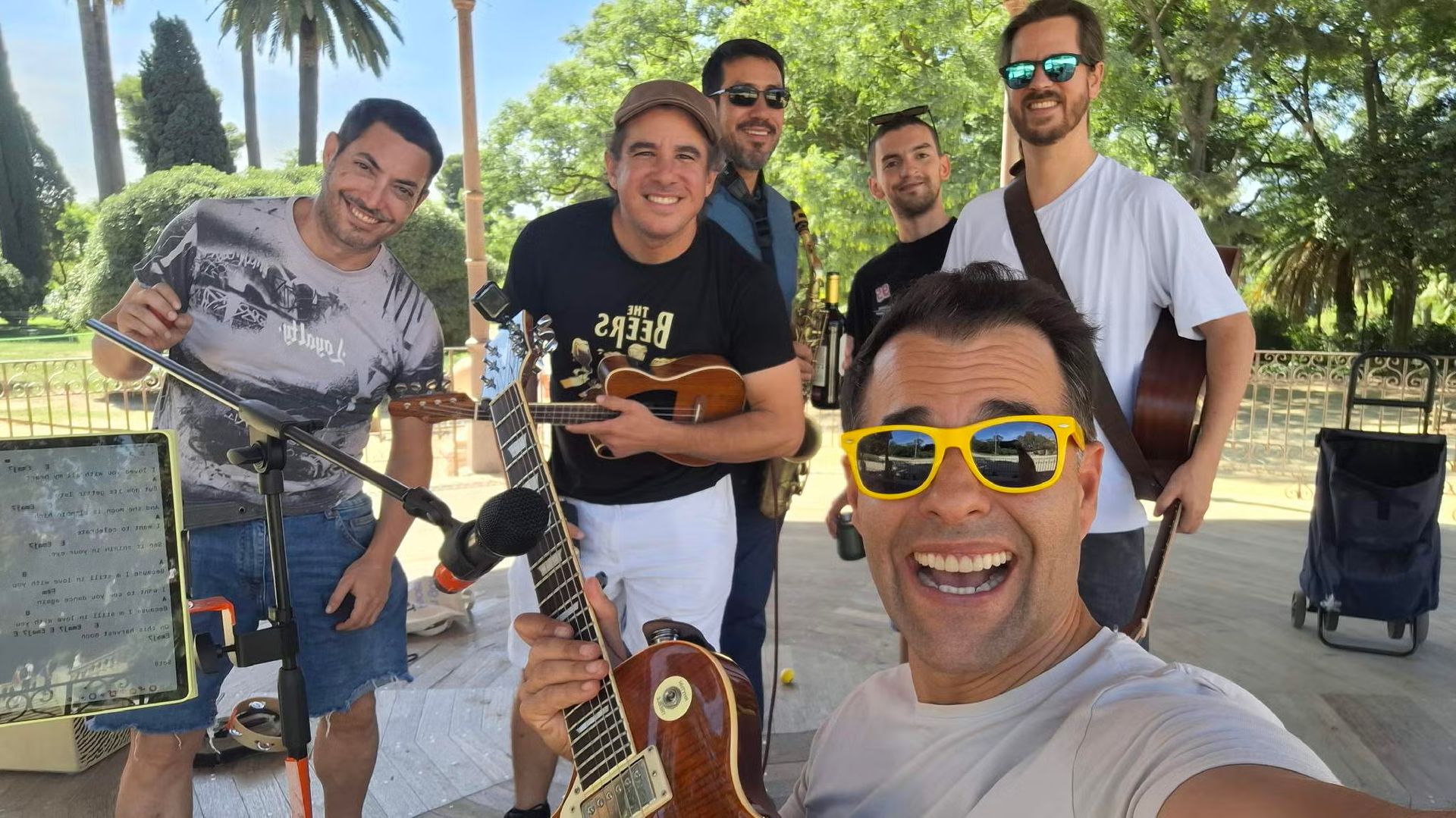 All Levels Casual Acoustic Jam in Ciutadella Park 2pm
