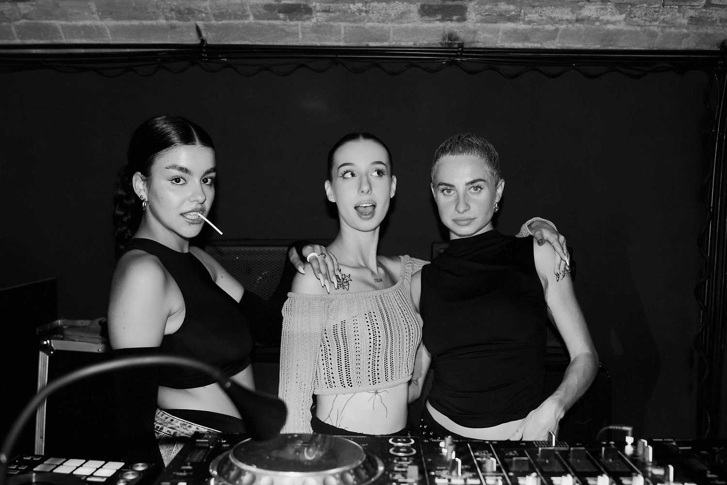 Gyalz: Sonia + Nina + Rocca Rey