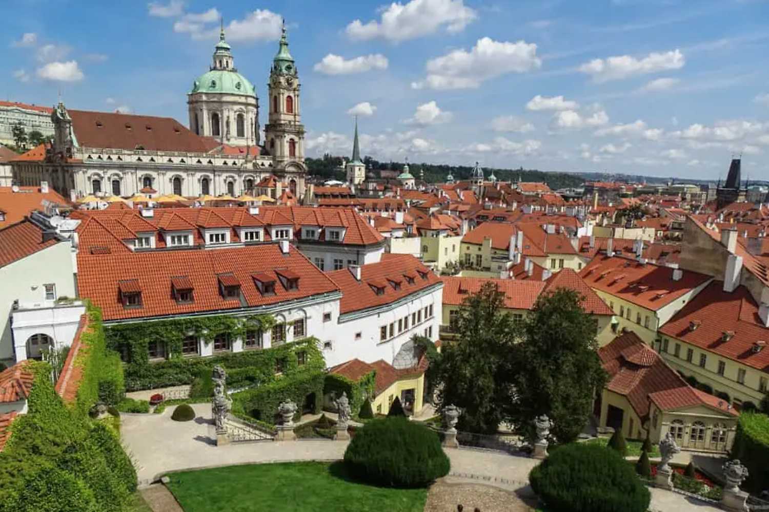 Za básníky a sochaři na Hradčanech a Malé Straně