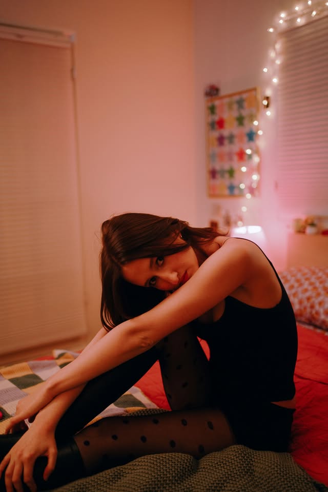 Sadie Jean - early twenties tourture