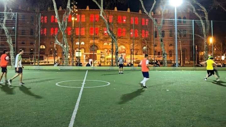 ⚽ 5v5 Football Lisbon – Campo Pequeno! - Artificial Grass - Easy access ⚽
