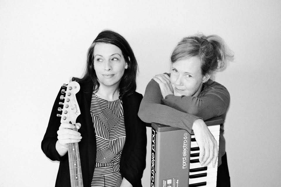 The Simple Present (indie, stgrt, album releaseshow!) + Ola & Lars (sixties-pop-disco-duo, hh/wien)