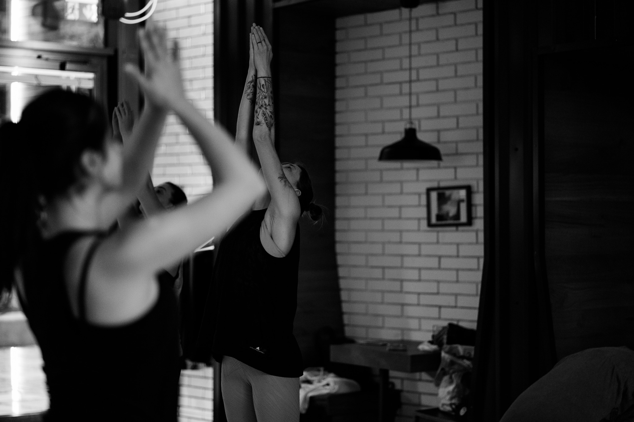 Ranní yoga deluxe v kavárně Rebelbean Pole