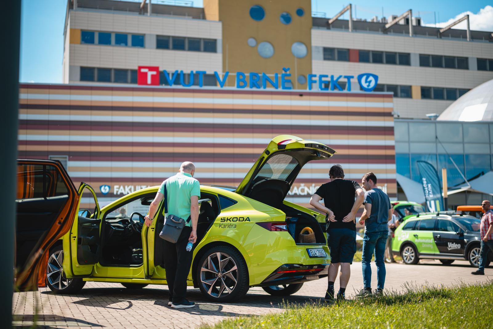 ELEKTROMOBILNÍ DEN, VUT, areál SF, Technická 12, Brno