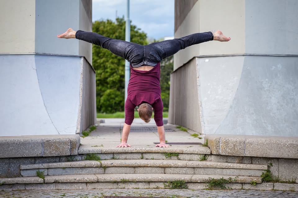 Kurz stojek / Handstands