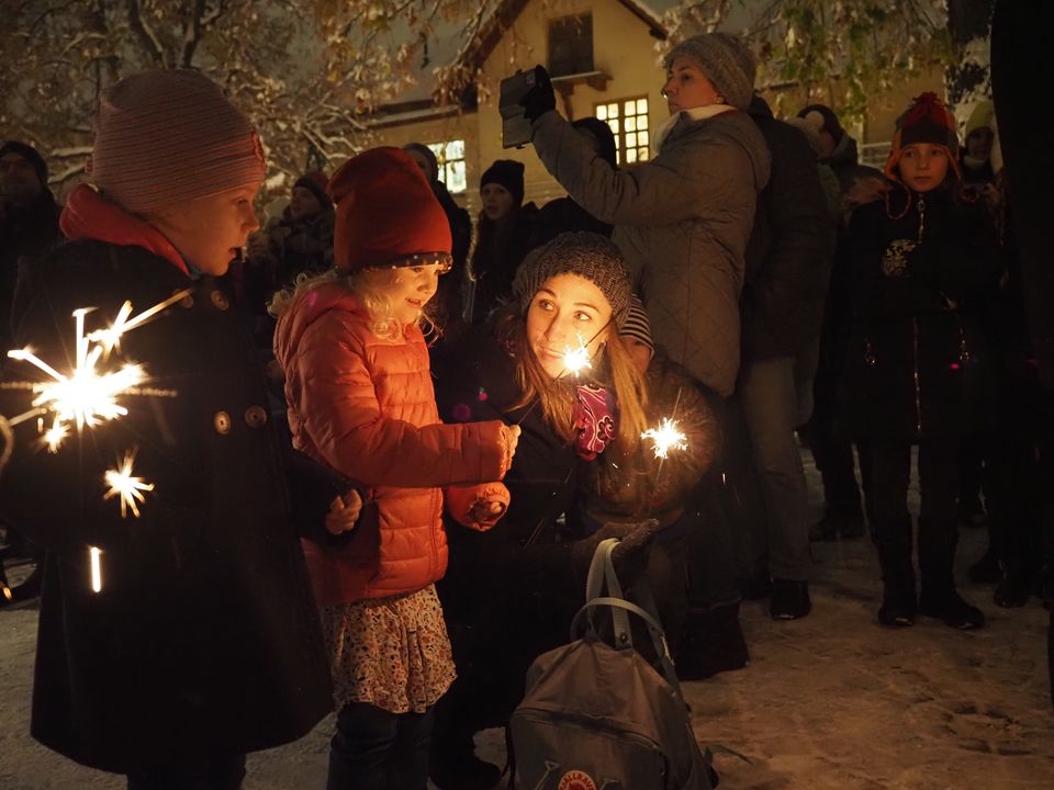 Slavnostní rozsvícení stromu v Michelském dvoře aneb adventní setkání v Sue Ryder