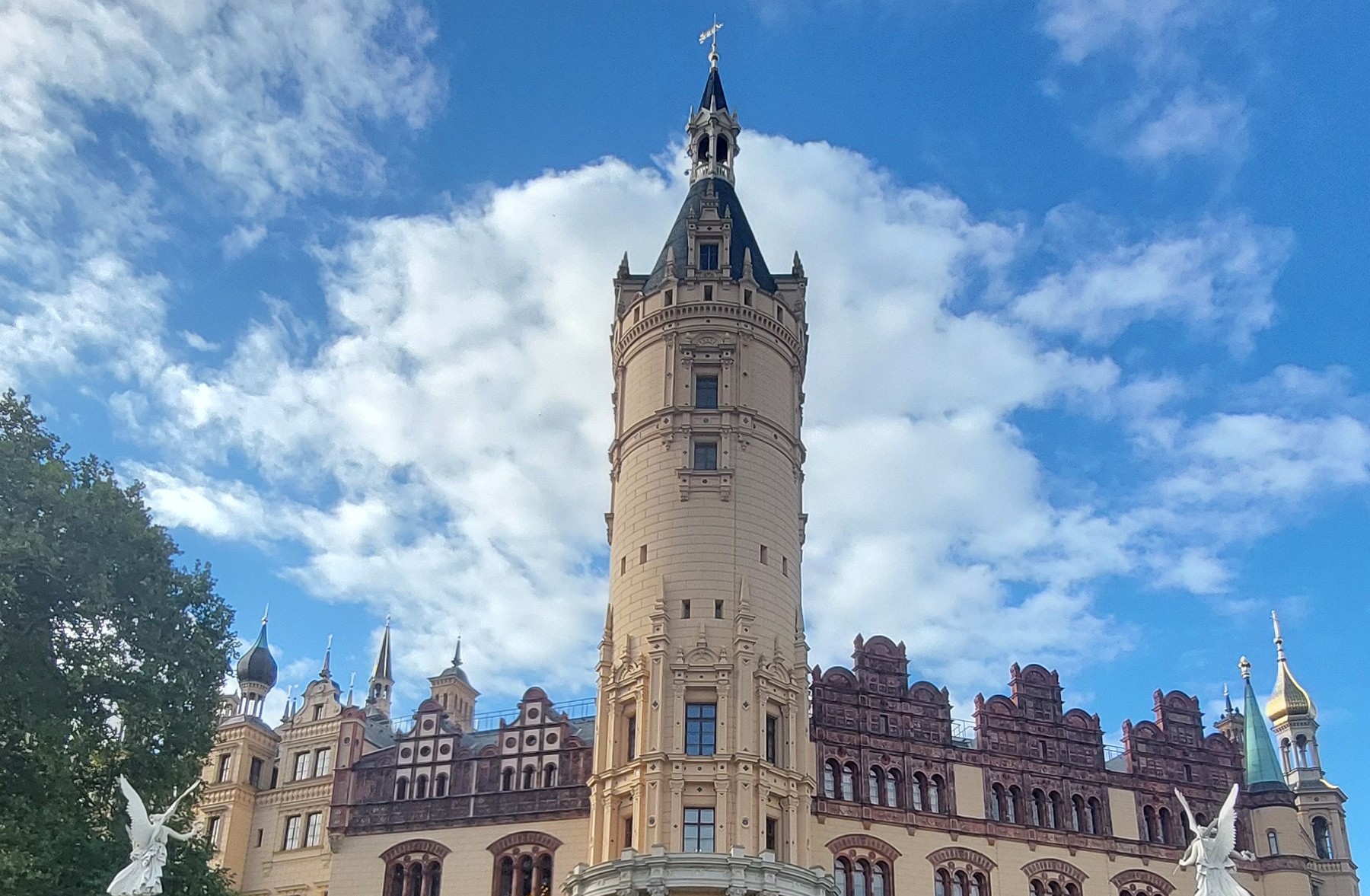 🎄Однодневное рождественское путешествие в Schwerin✨