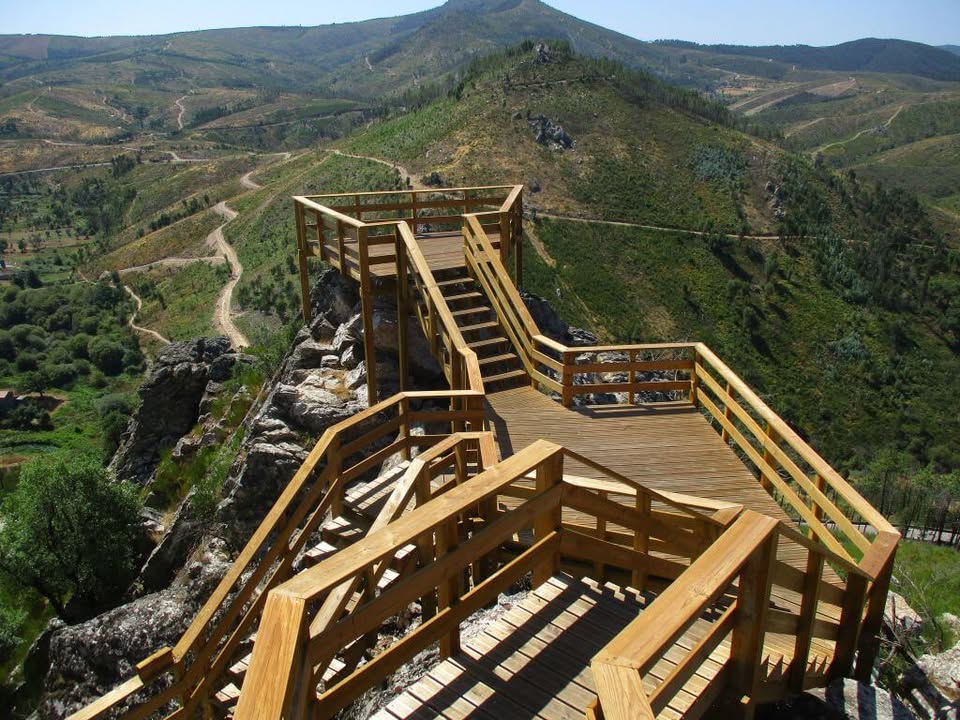 Caminhando em paraísos fluviais de Oleiros