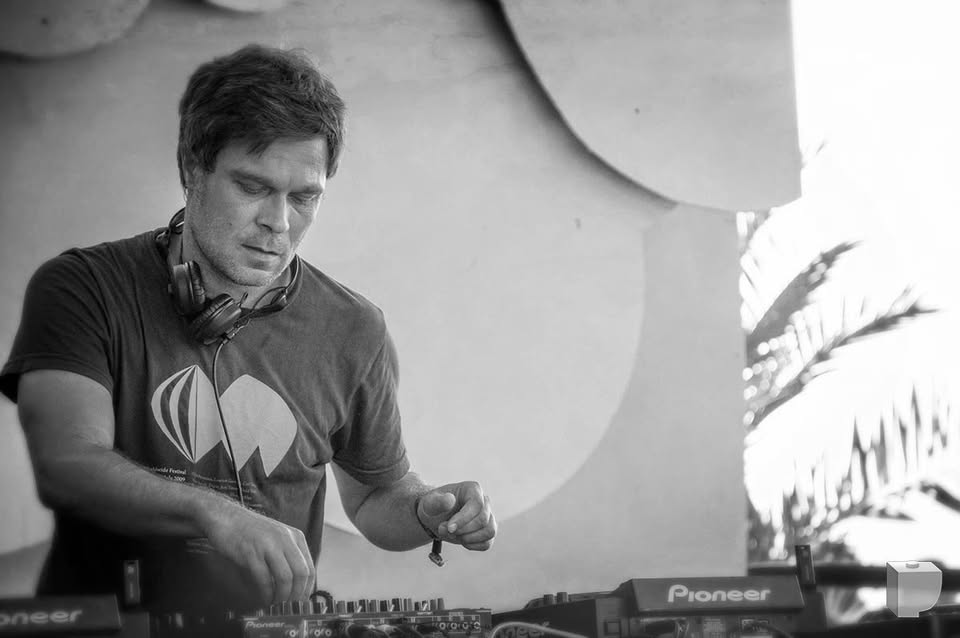 Eddy Ramich at Bar Tausend