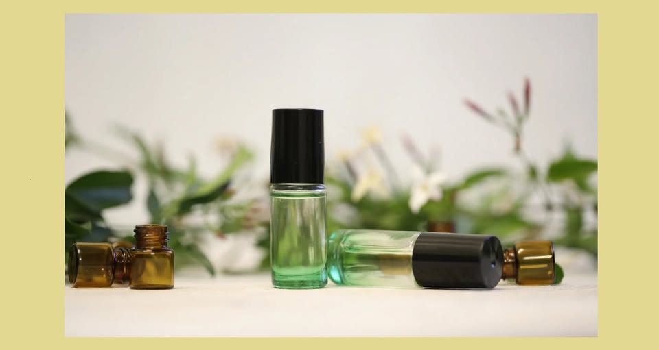 Workshop: Vlastný parfum z esenciálnych olejov 🌿