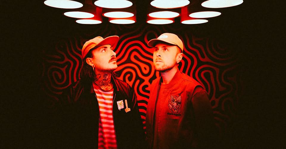 SNAKE EYES - cash rich tour - Berlin, Neue Zukunft